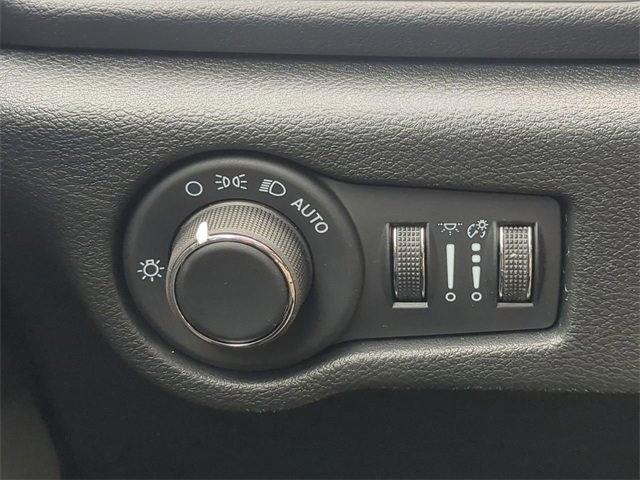 New 2026 Chrysler Voyager LX image 28