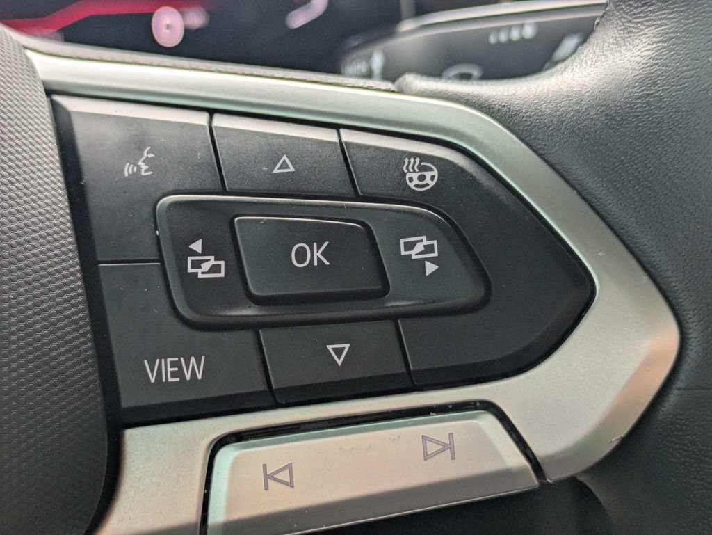 Certified 2025 Volkswagen Jetta SEL FWD image 27