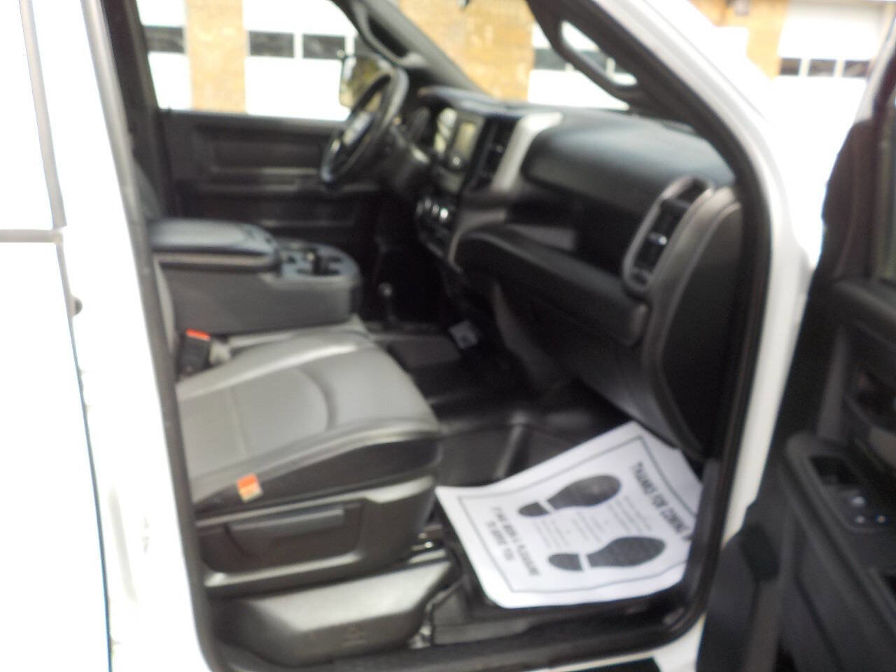 Used 2022 RAM 2500 Tradesman w/ Chrome Appearance Group image 26