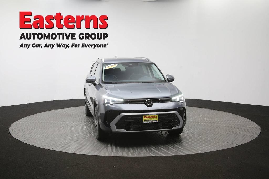 Used 2025 Volkswagen Taos SE AWD/4WD image 50