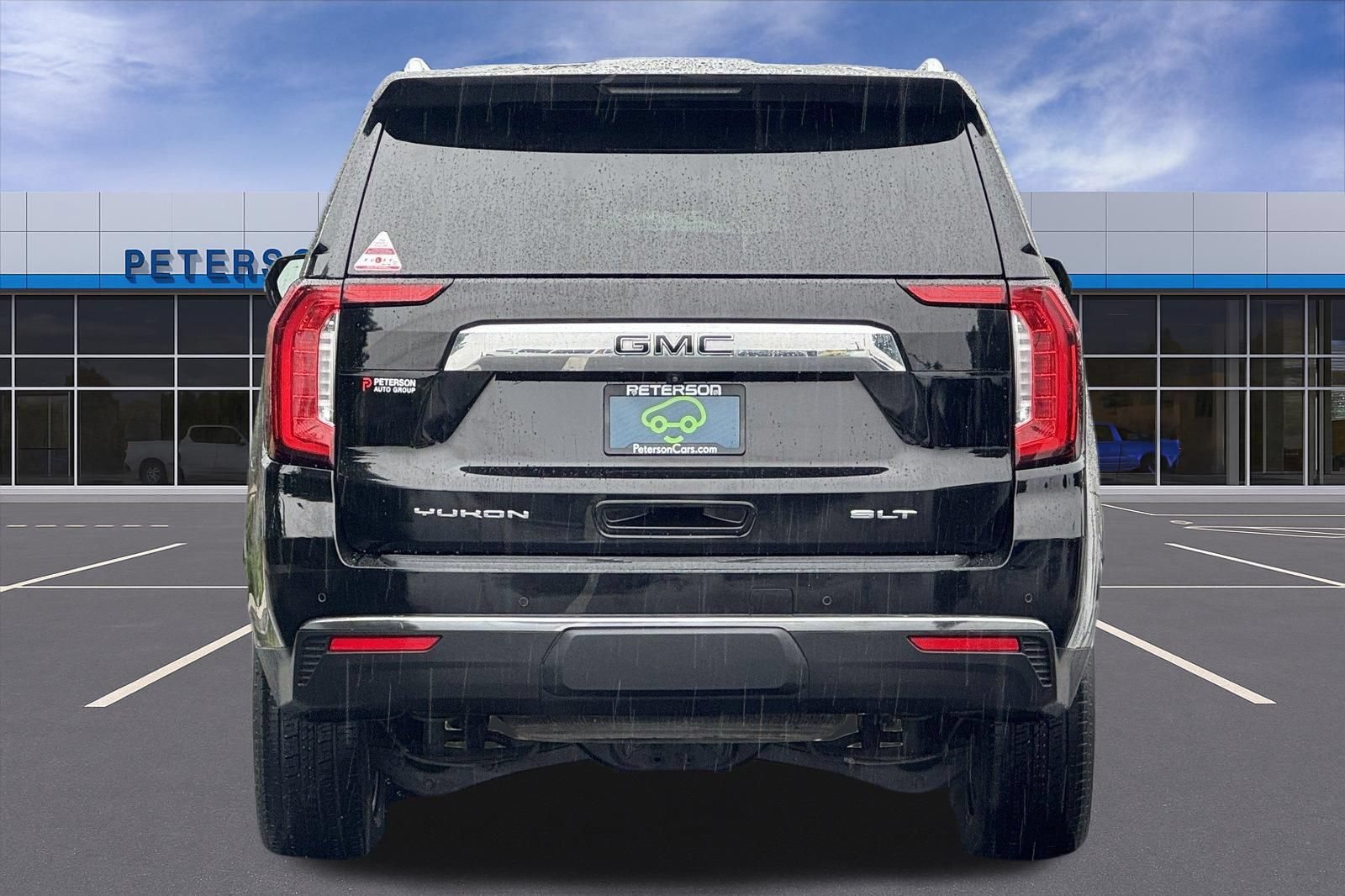 Certified 2022 GMC Yukon SLT w/ SLT Premium Package AWD/4WD image 5