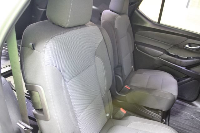 Used 2023 Chevrolet Traverse LT FWD image 9