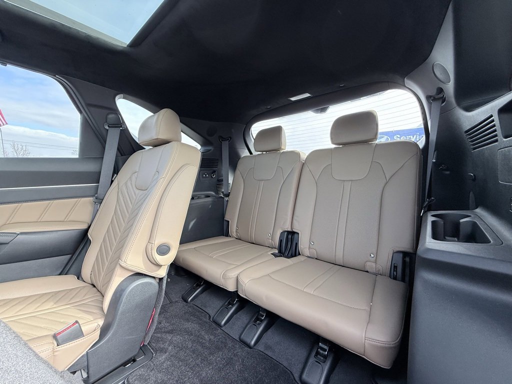 Used 2024 Kia Sorento SX Prestige w/ Olive Brown Leather Package image 29