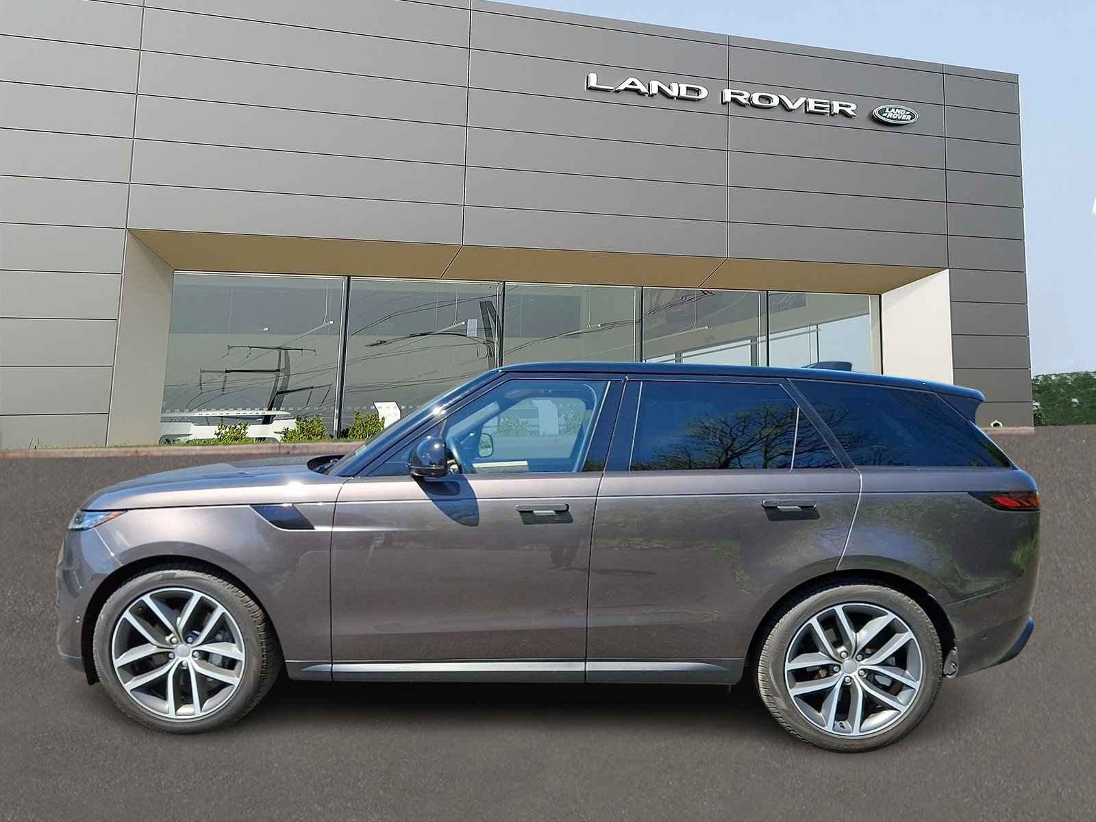 Used 2023 Land Rover Range Rover Sport SE AWD/4WD image 6