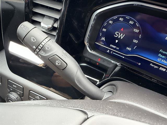 Used 2024 Chevrolet Silverado 1500 LT AWD/4WD image 41
