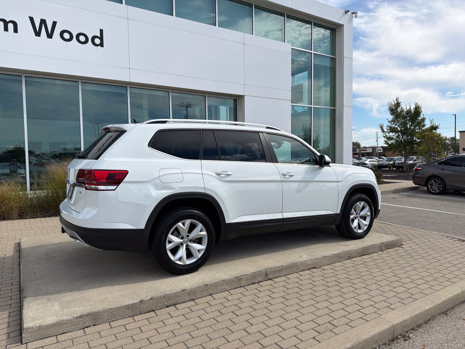 Used 2018 Volkswagen Atlas SE FWD image 11