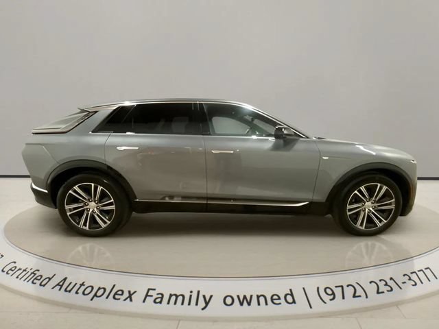 Used 2023 Cadillac Lyriq 2WD image 6