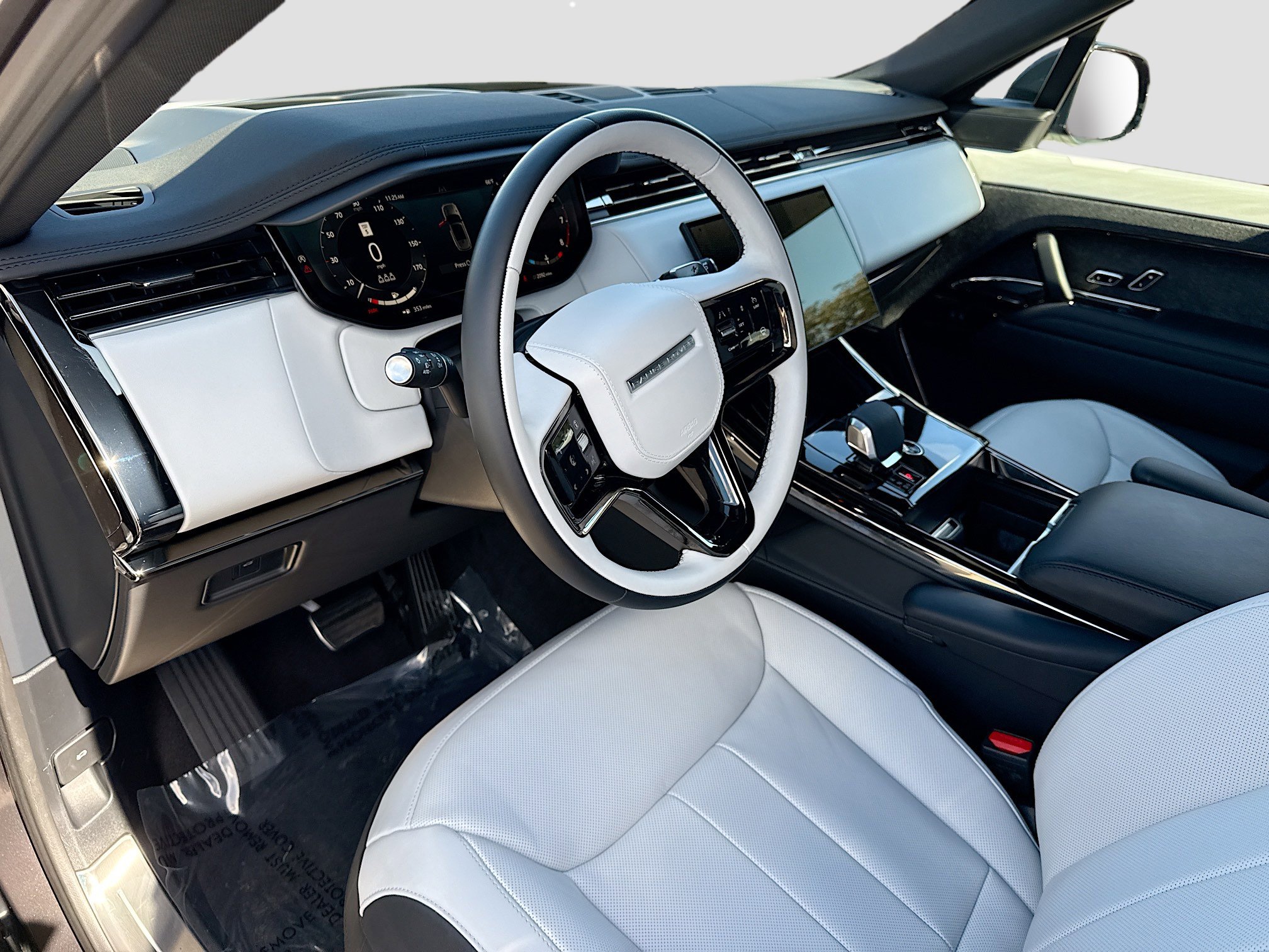 Used 2025 Land Rover Range Rover Sport Dynamic SE image 25