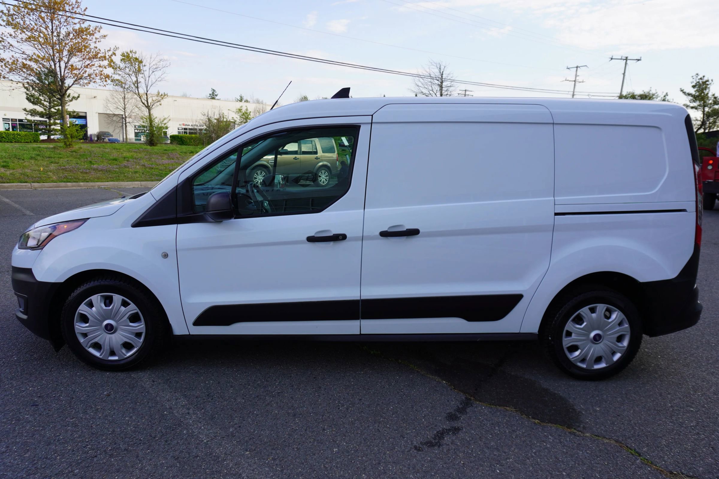 Used 2022 Ford Transit Connect XL image 4