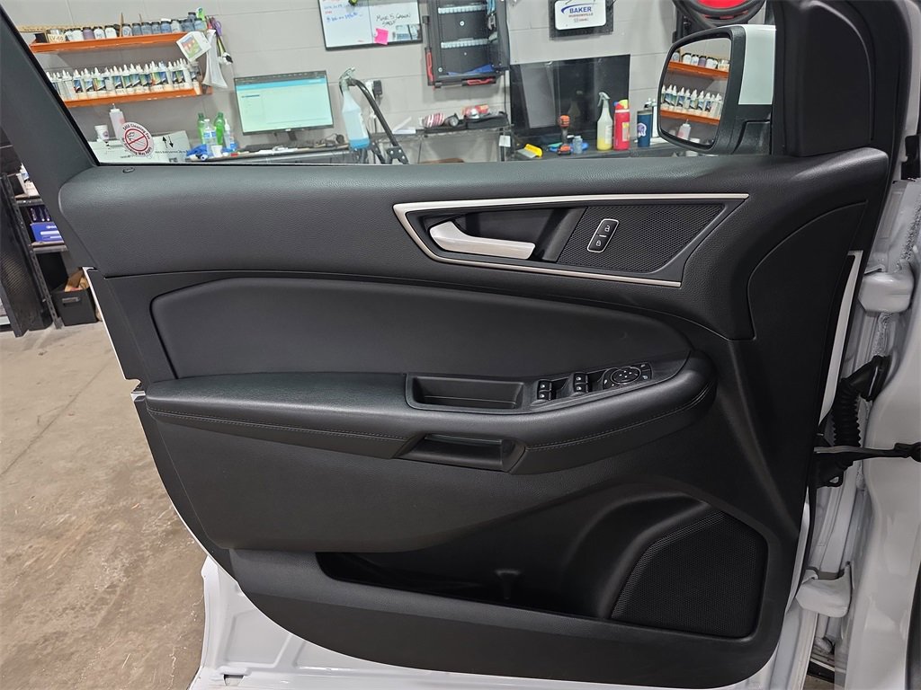 Used 2024 Ford Edge SEL image 25