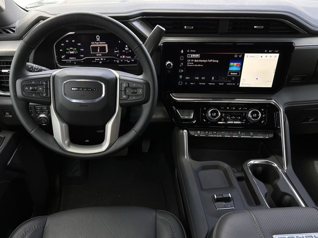 Used 2025 GMC Sierra 3500 Denali AWD/4WD image 12