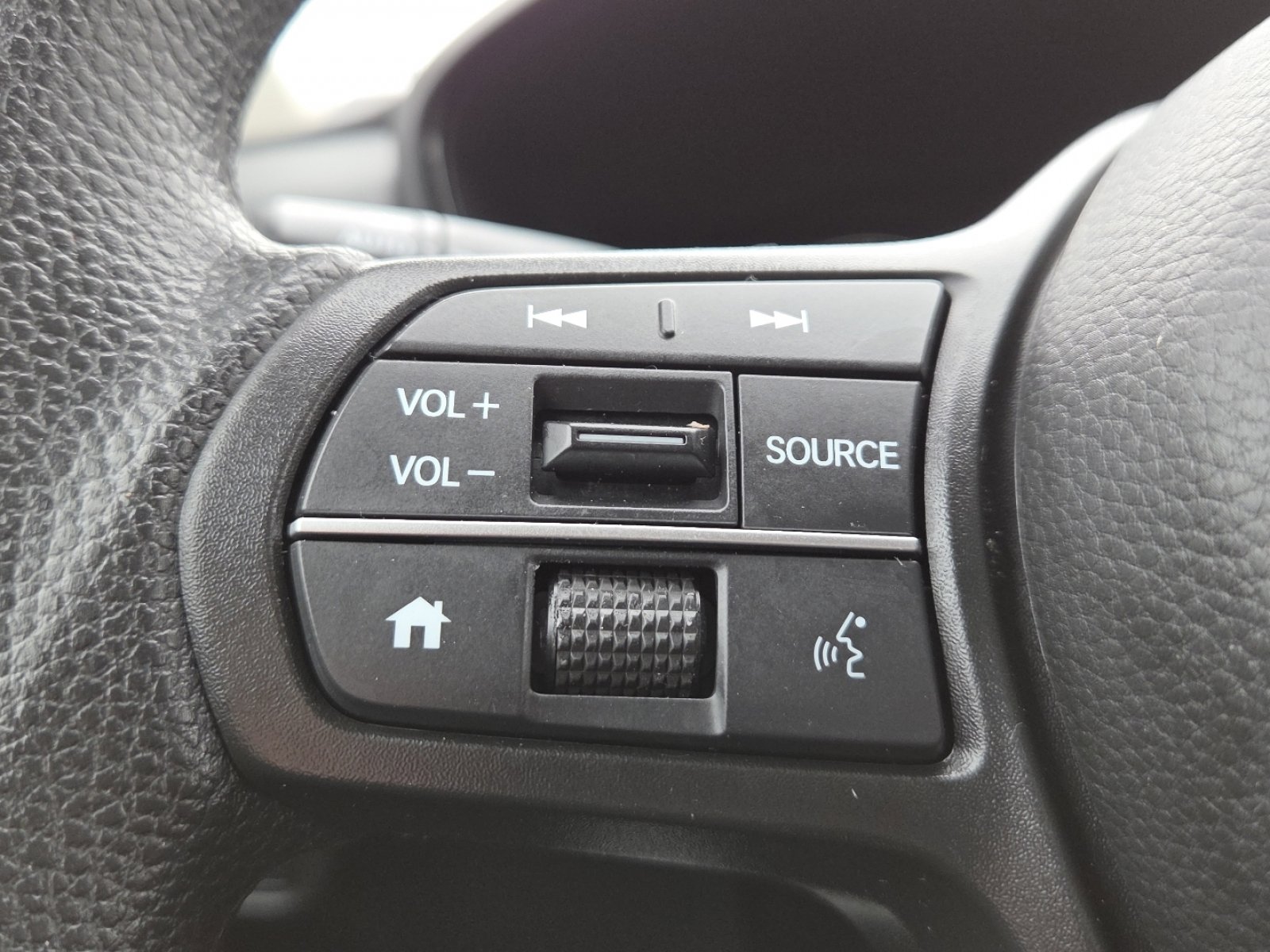 Used 2025 Honda CR-V LX image 32