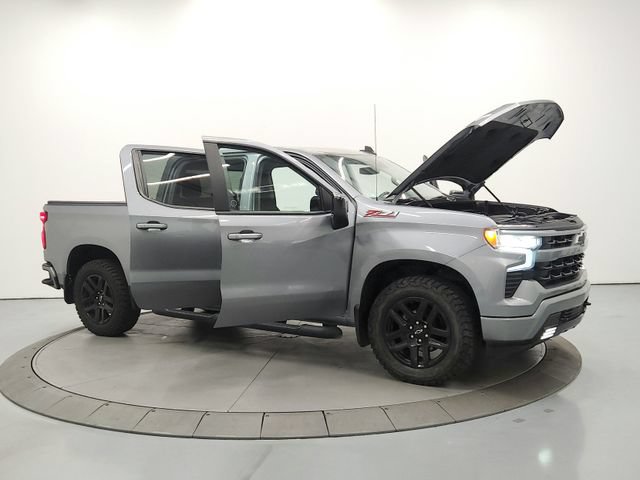 Used 2024 Chevrolet Silverado 1500 RST w/ Z71 Off-Road Package AWD/4WD image 9