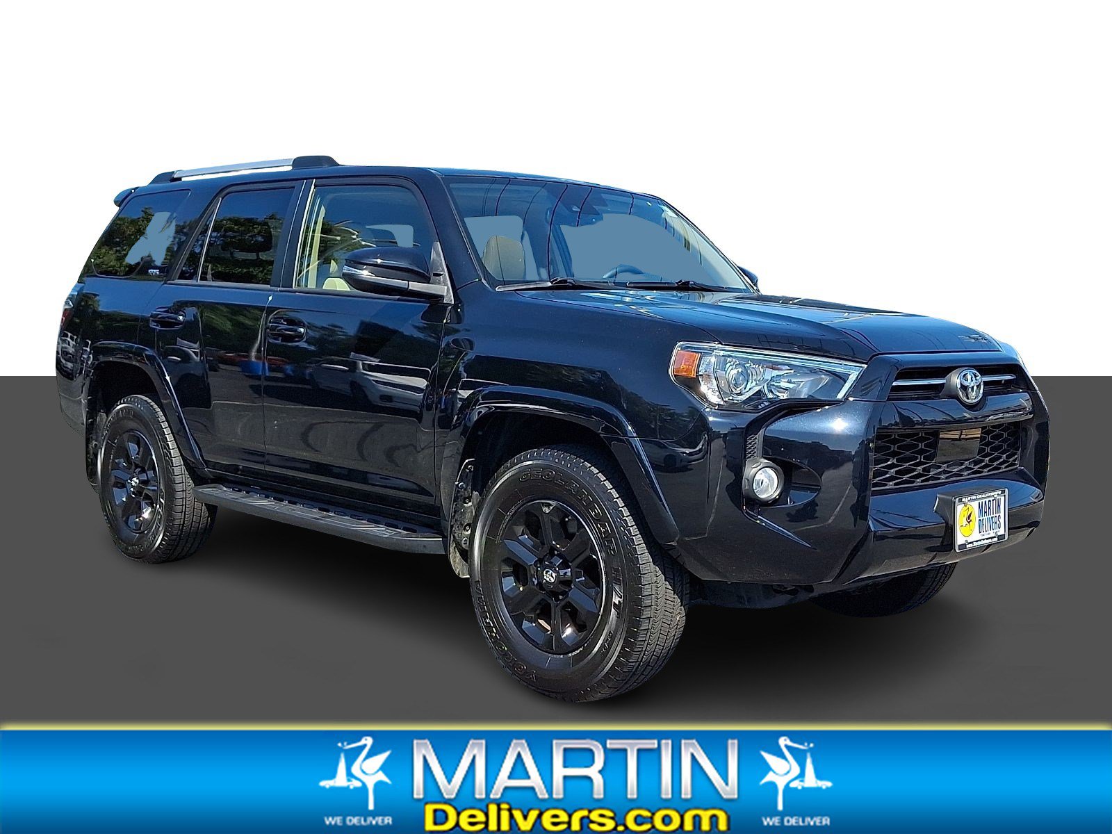 Used 2020 Toyota 4Runner SR5 Premium w/ Moonroof Package AWD/4WD image 1