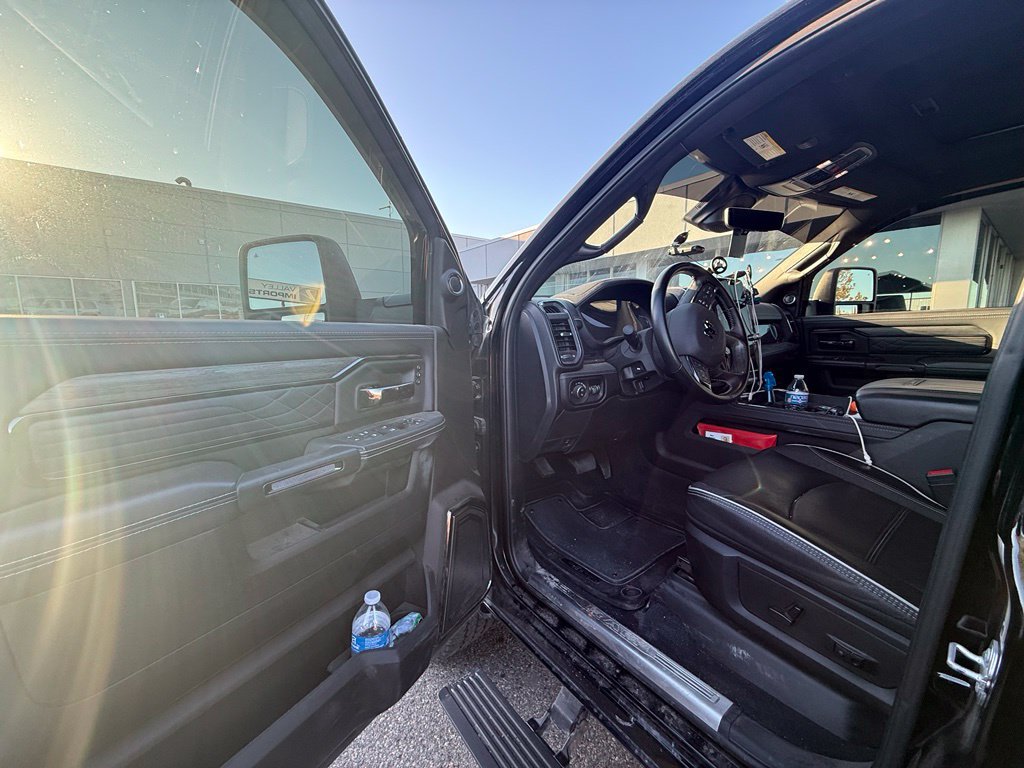 Used 2025 RAM 3500 Limited AWD/4WD image 8