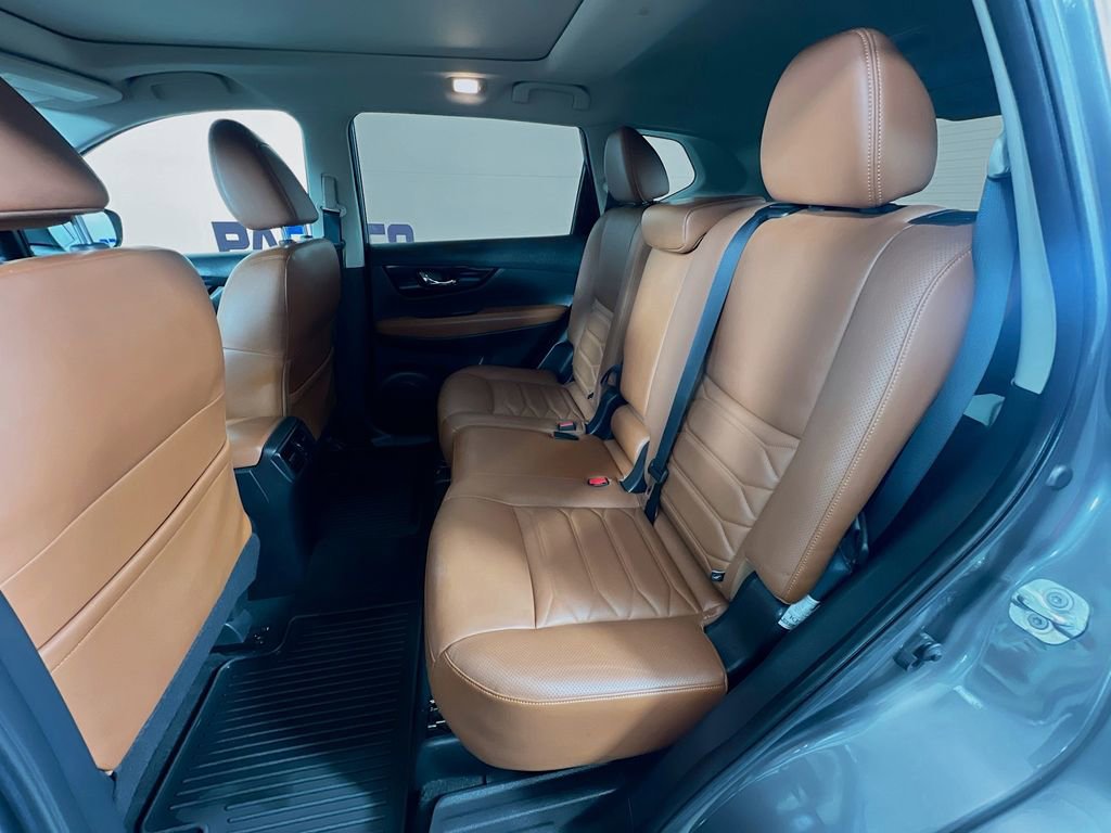 Used 2018 Nissan Rogue SL w/ Premium Package AWD/4WD image 29