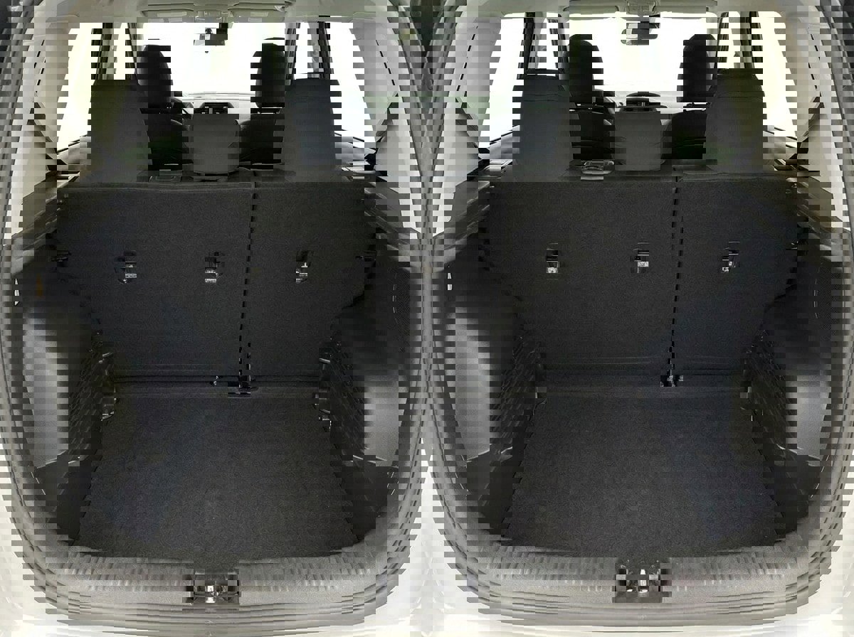 Used 2025 Kia Soul LX w/ LX Technology Package FWD image 18