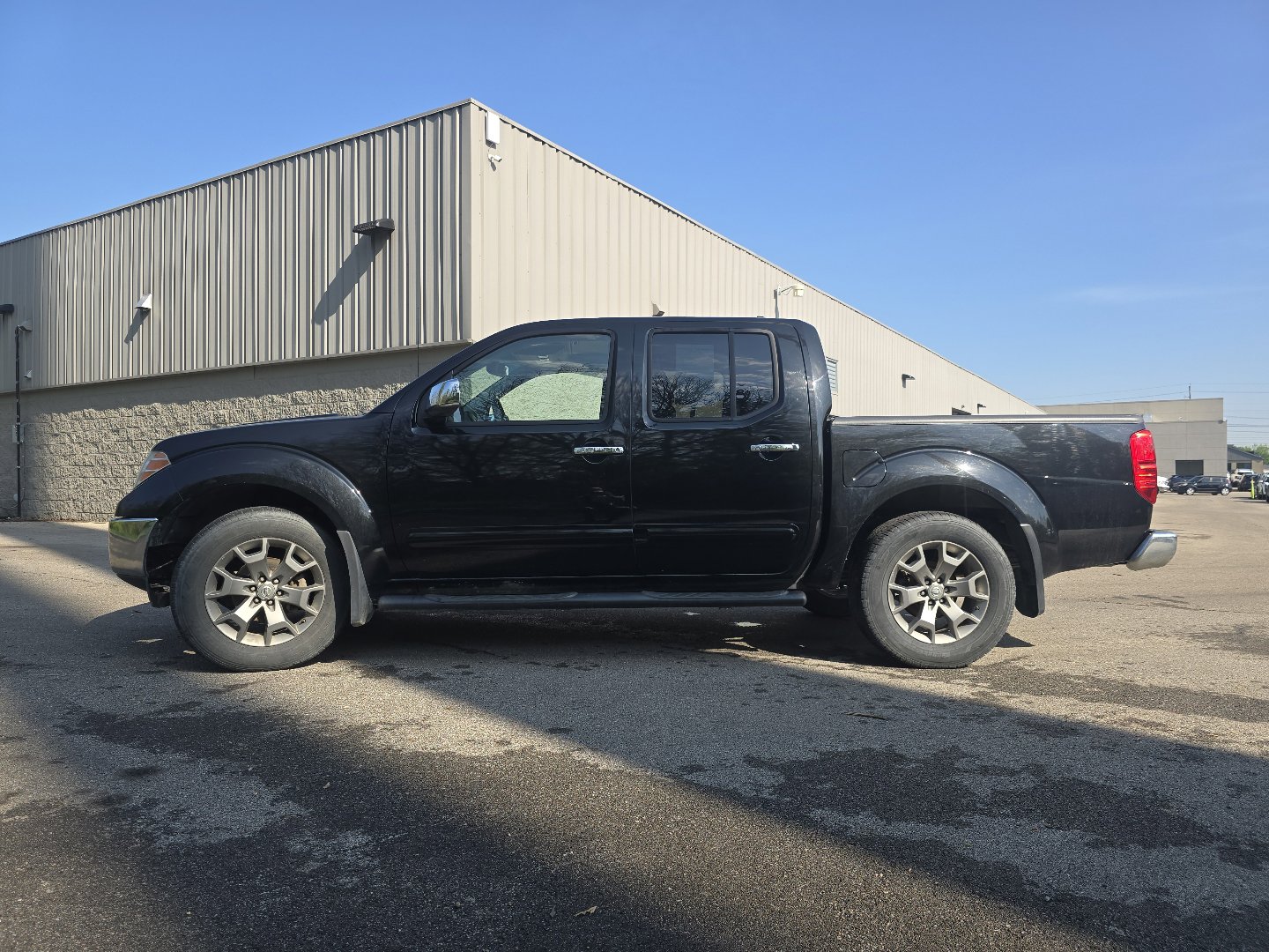 Used 2019 Nissan Frontier SL RWD image 11