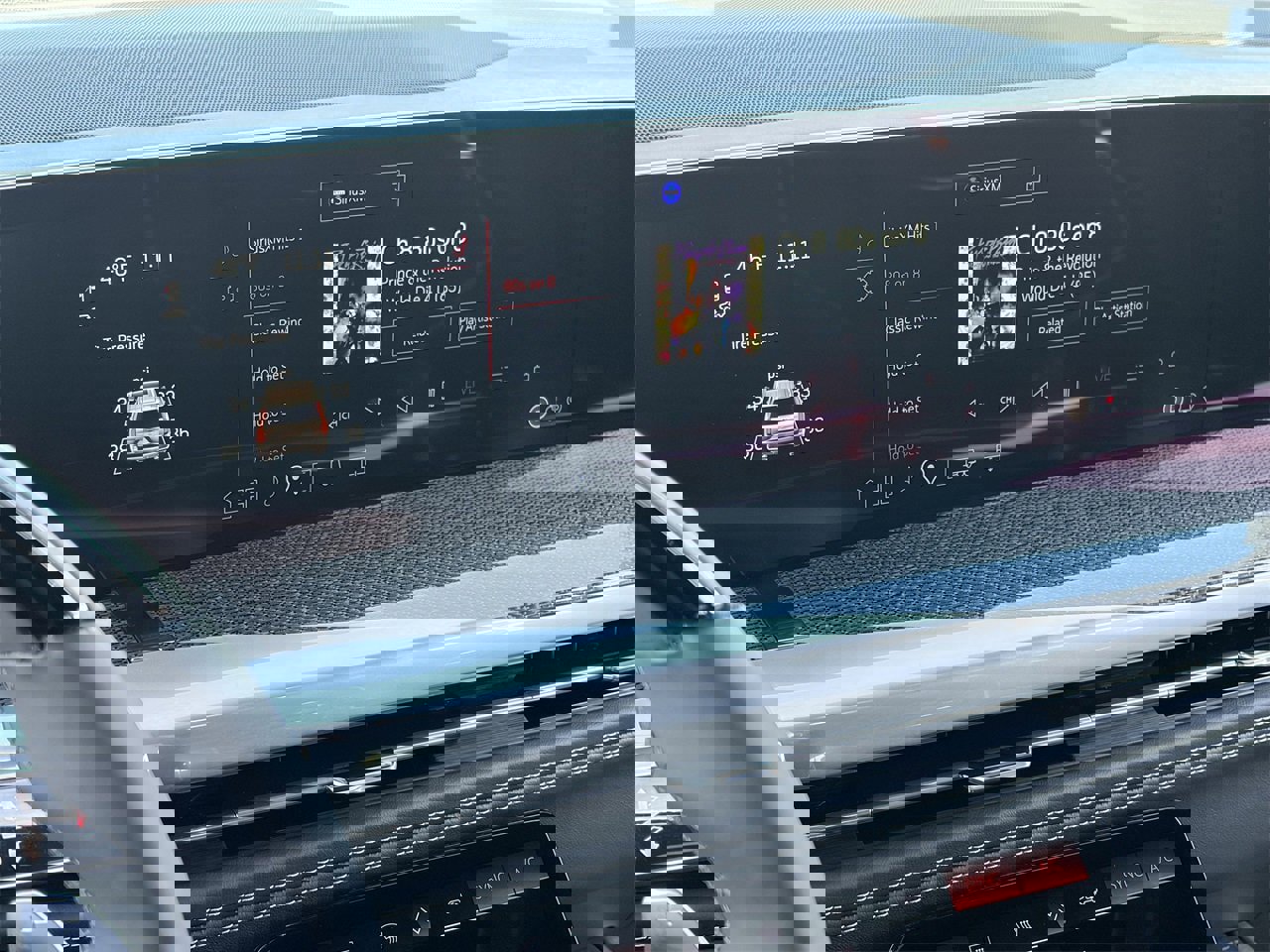 Certified 2025 Cadillac Escalade ESV V image 26