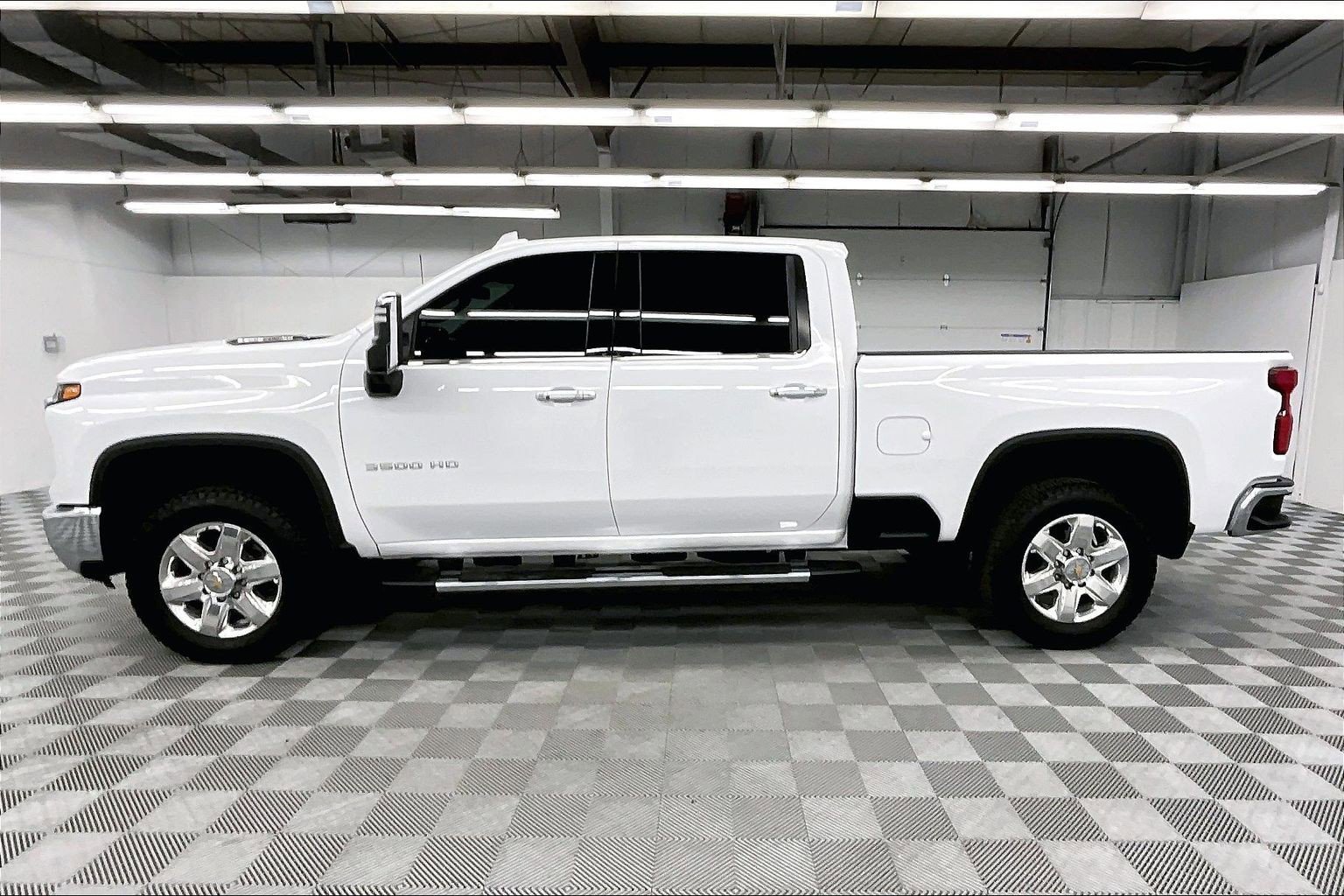 Used 2024 Chevrolet Silverado 3500 LTZ AWD/4WD image 14