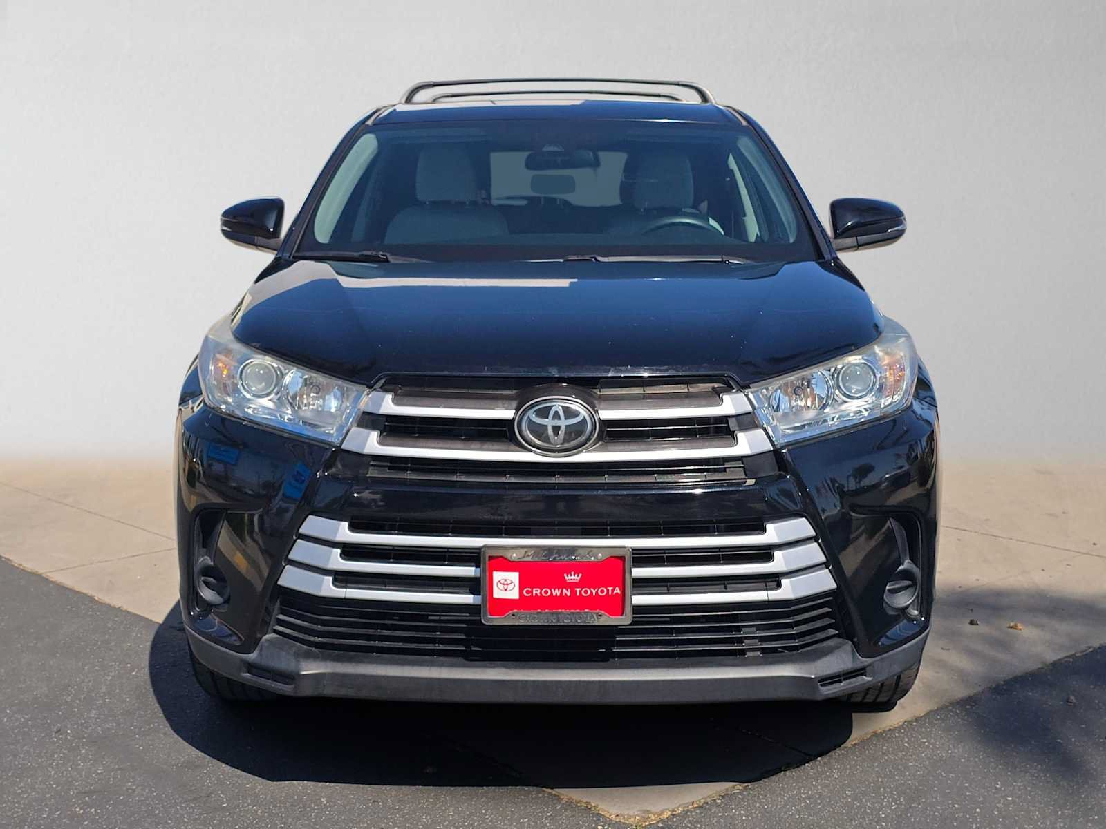 Used 2018 Toyota Highlander LE FWD image 8