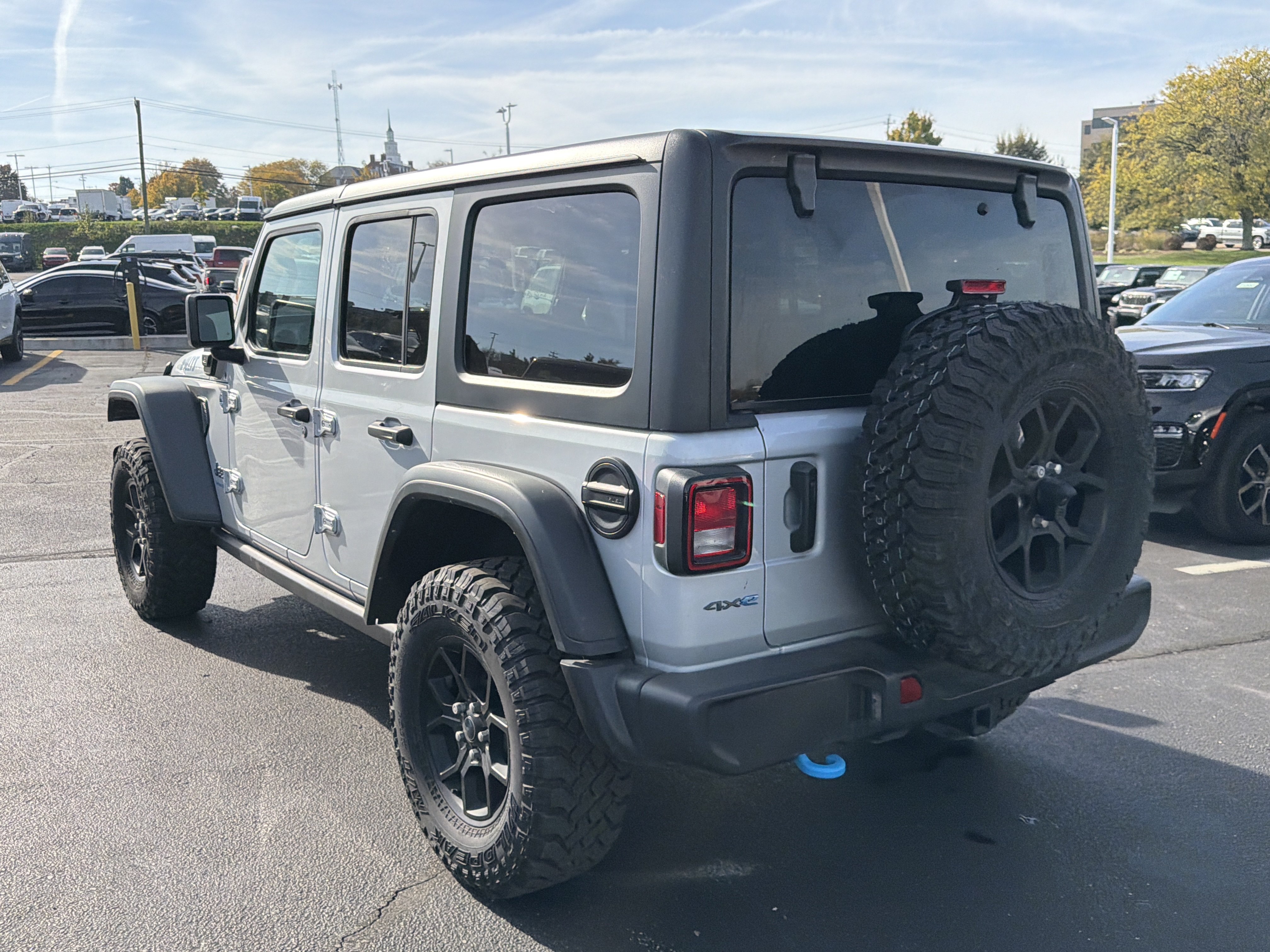 Used 2024 Jeep Wrangler Unlimited AWD/4WD image 7
