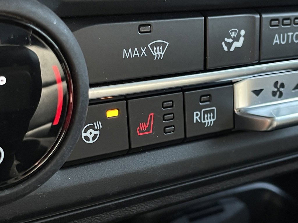 Used 2025 Ford Bronco Badlands image 18