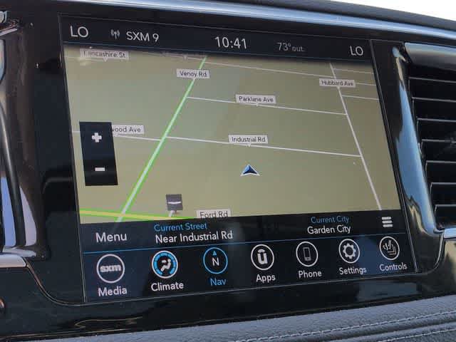Used 2020 Chrysler Pacifica Limited FWD image 32