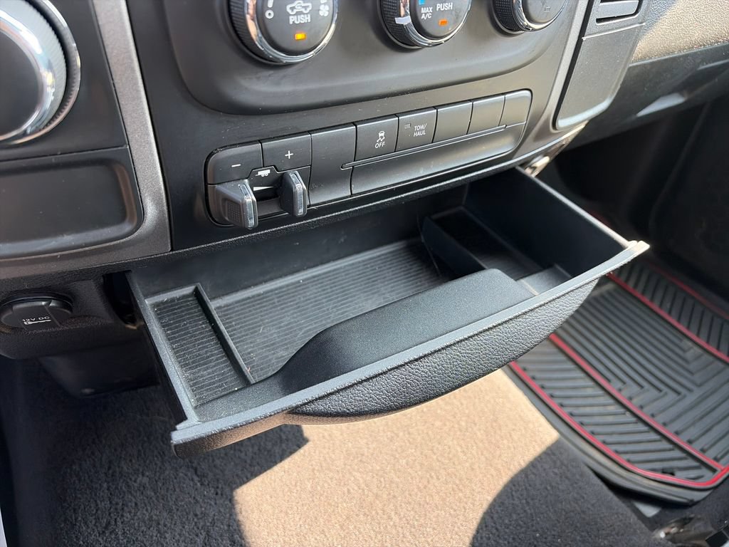 Used 2015 RAM 1500 ST w/ SXT Appearance Group RWD image 20