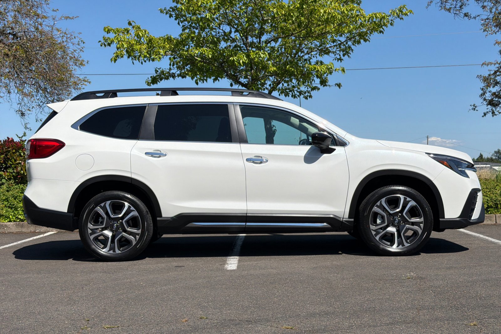 Used 2026 Subaru Ascent Touring AWD/4WD image 3
