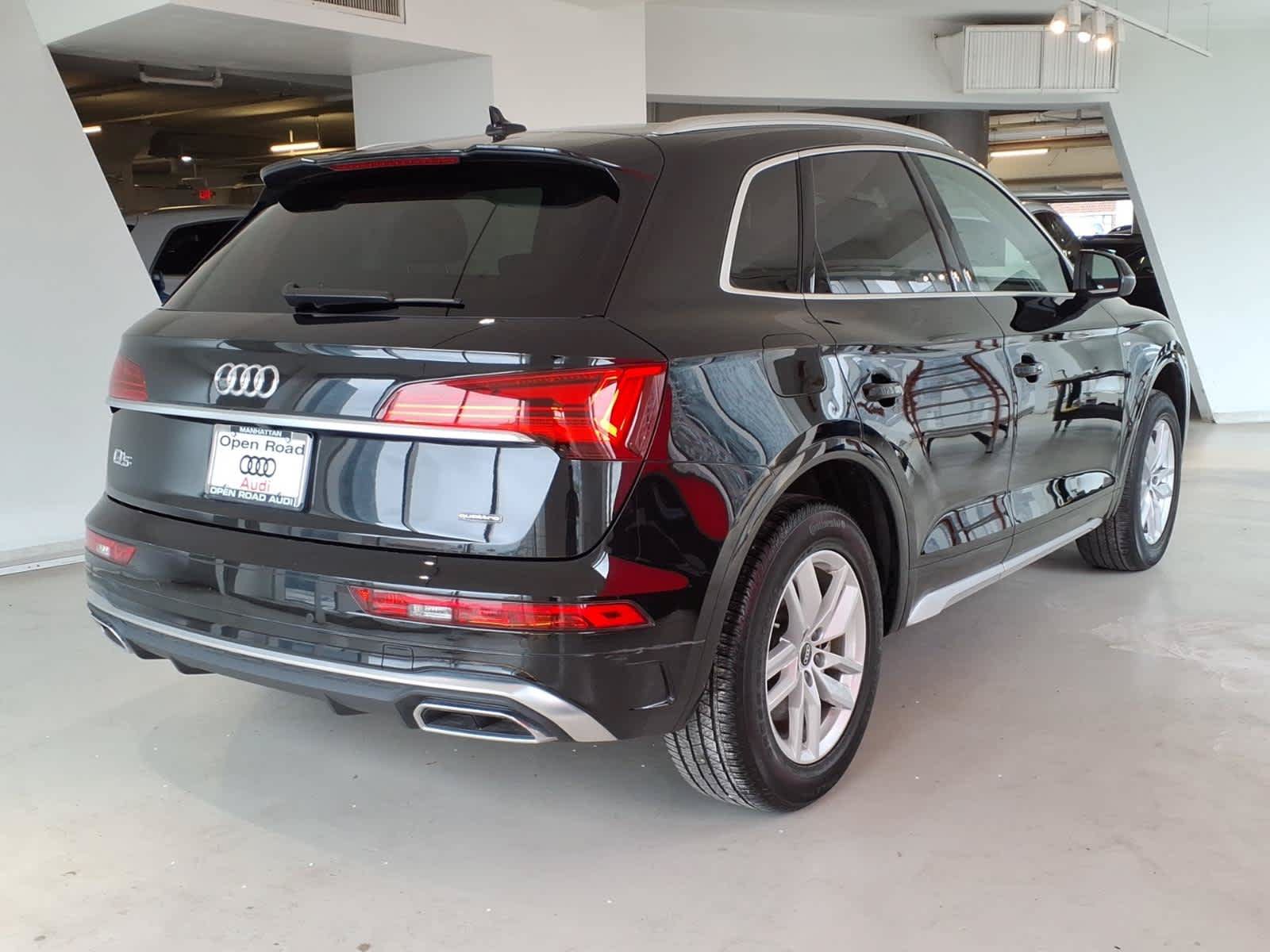 Used 2023 Audi Q5 2.0T Premium w/ Convenience Package AWD/4WD image 4