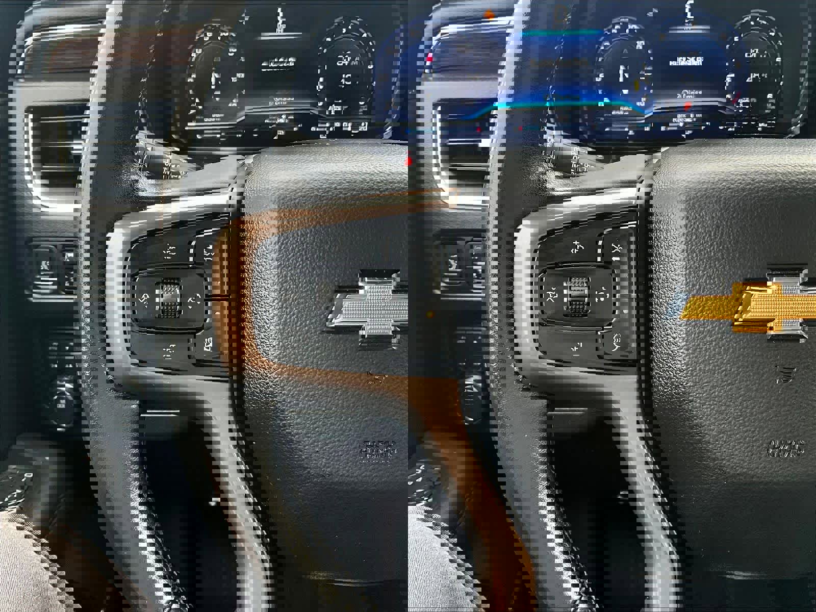 Used 2023 Chevrolet Tahoe High Country w/ Premium Package 2 image 24