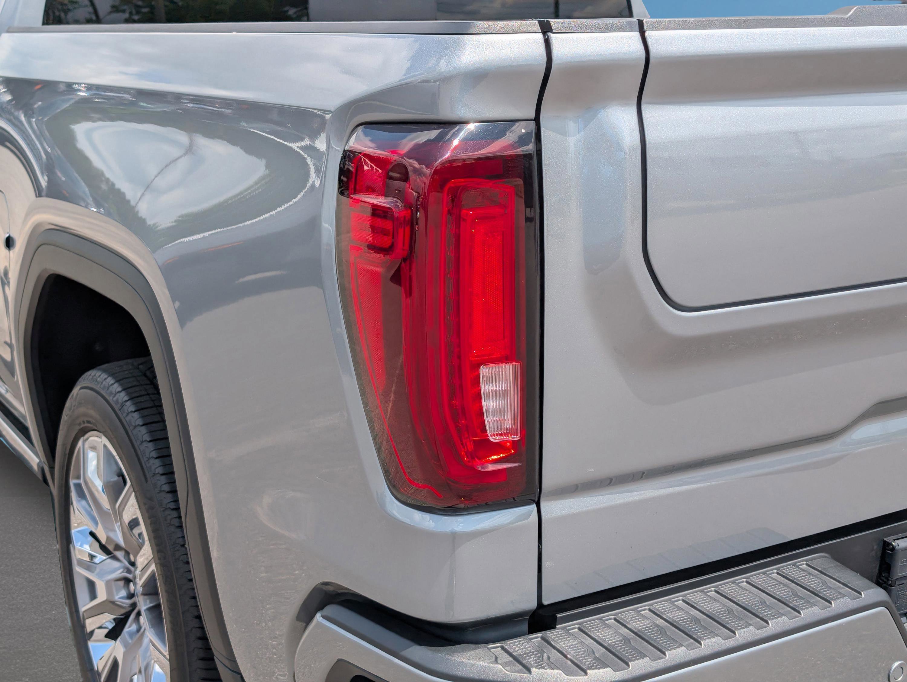 Used 2024 GMC Sierra 1500 Denali w/ Denali Reserve Package image 11