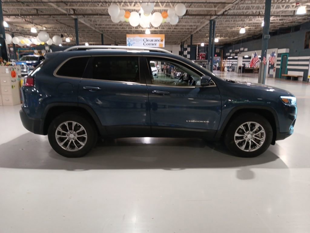 Used 2021 Jeep Cherokee Latitude Lux AWD/4WD image 5
