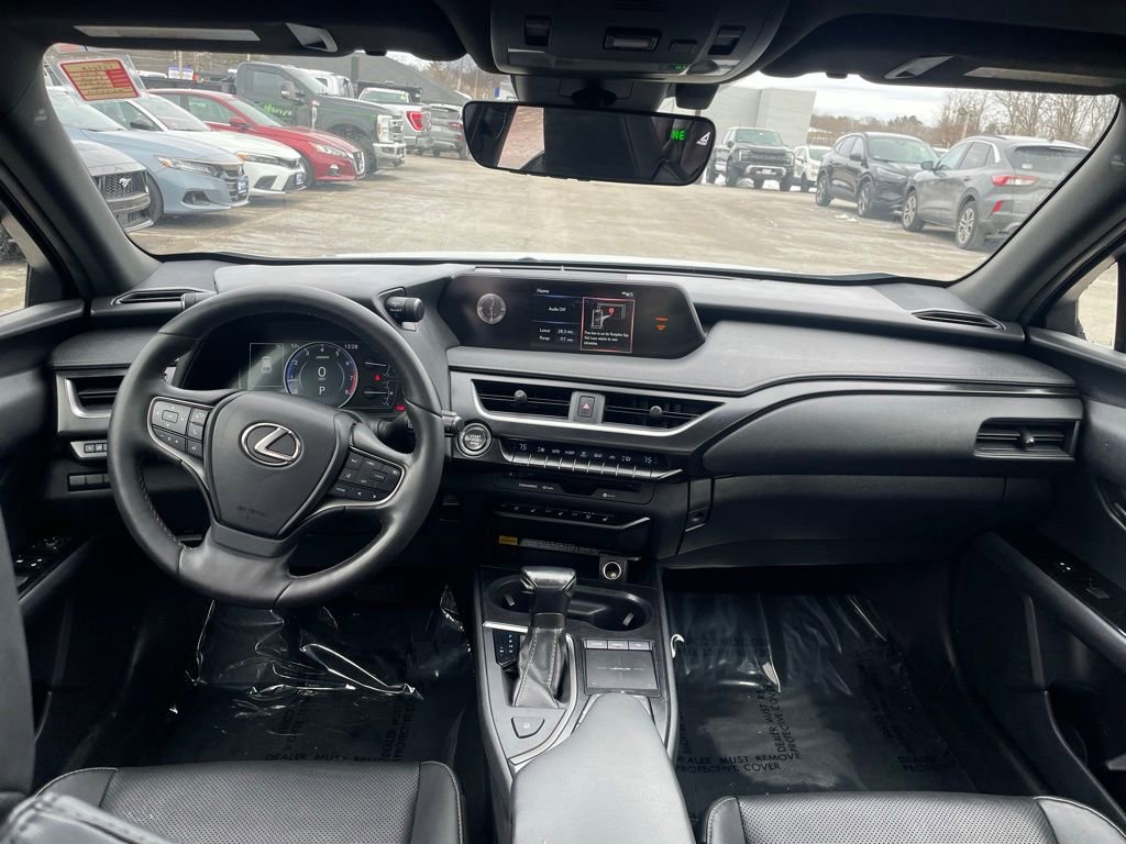 Used 2019 Lexus UX 200 w/ Premium Package image 9