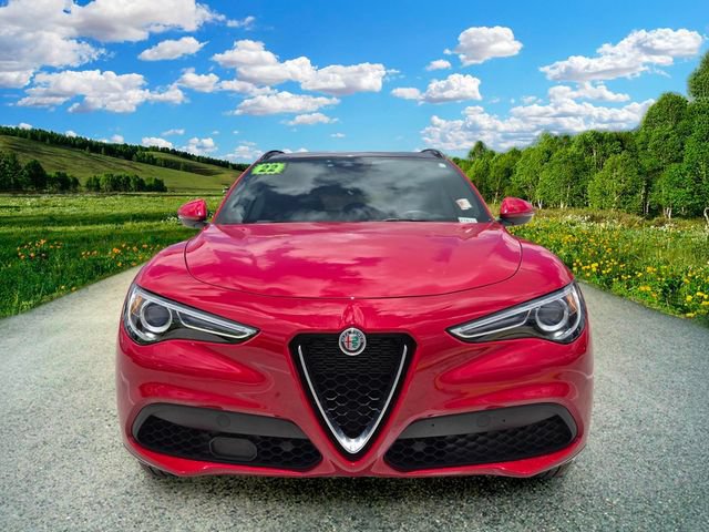 Used 2022 Alfa Romeo Stelvio Ti w/ Active Assist Plus Package AWD/4WD image 8
