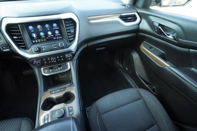 Used 2023 GMC Acadia SLE w/ Driver Convenience Package image 13