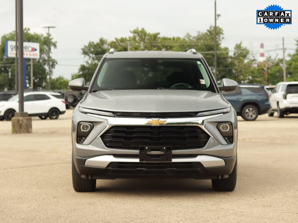 Used 2024 Chevrolet TrailBlazer LT AWD/4WD image 2