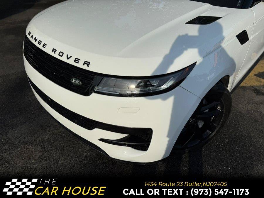 Used 2023 Land Rover Range Rover Sport SE AWD/4WD image 2