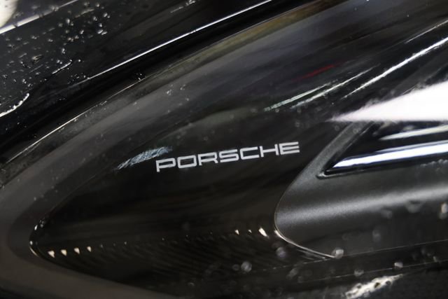Used 2021 Porsche Macan S AWD/4WD image 9