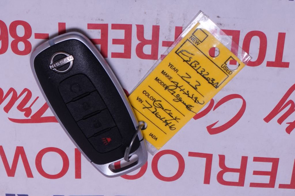 Used 2023 Nissan Rogue SV image 38