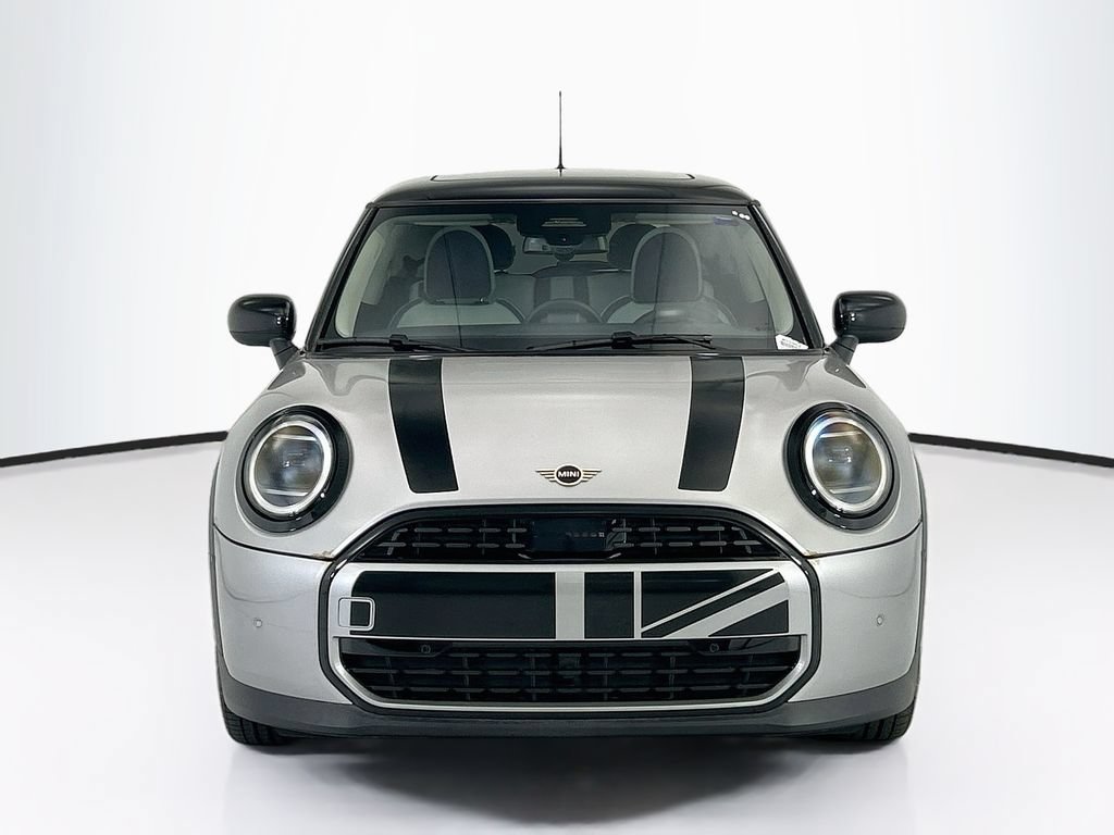 New 2026 MINI Cooper 2-Door Hardtop FWD image 2