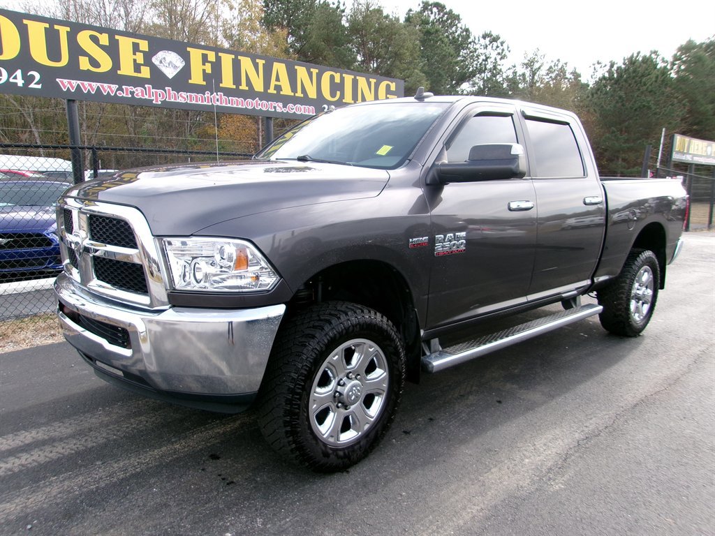 Used 2015 RAM 2500 SLT w/ Luxury Group image 2