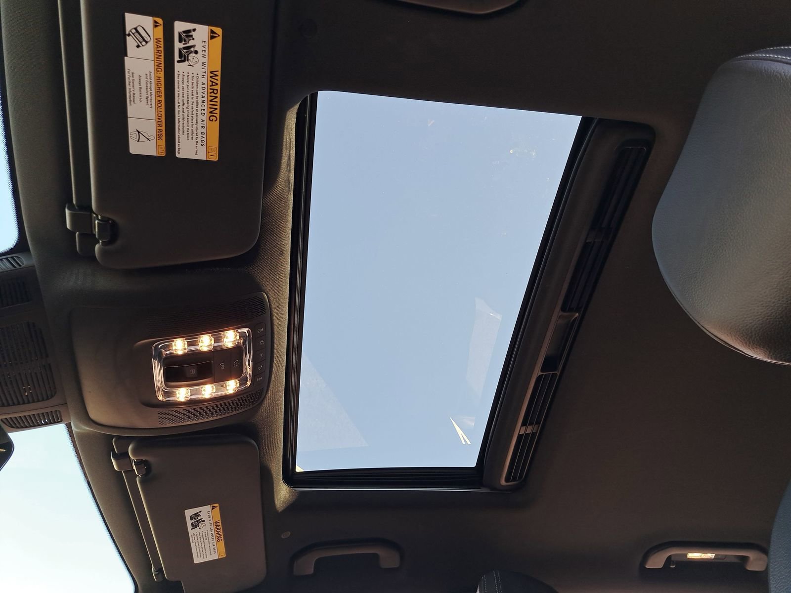 Used 2024 Mercedes-Benz GLE 450e 4MATIC image 34