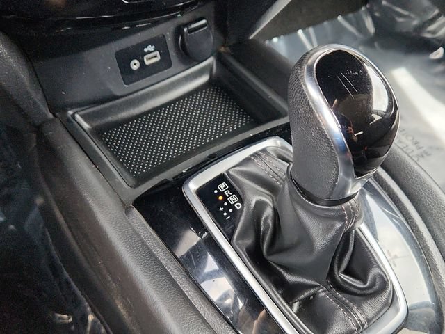 Used 2018 Nissan Rogue SV AWD/4WD image 43