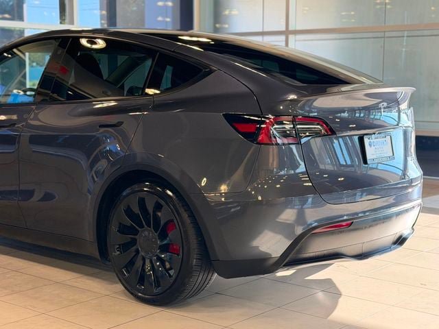 Used 2023 Tesla Model Y Performance AWD/4WD image 13