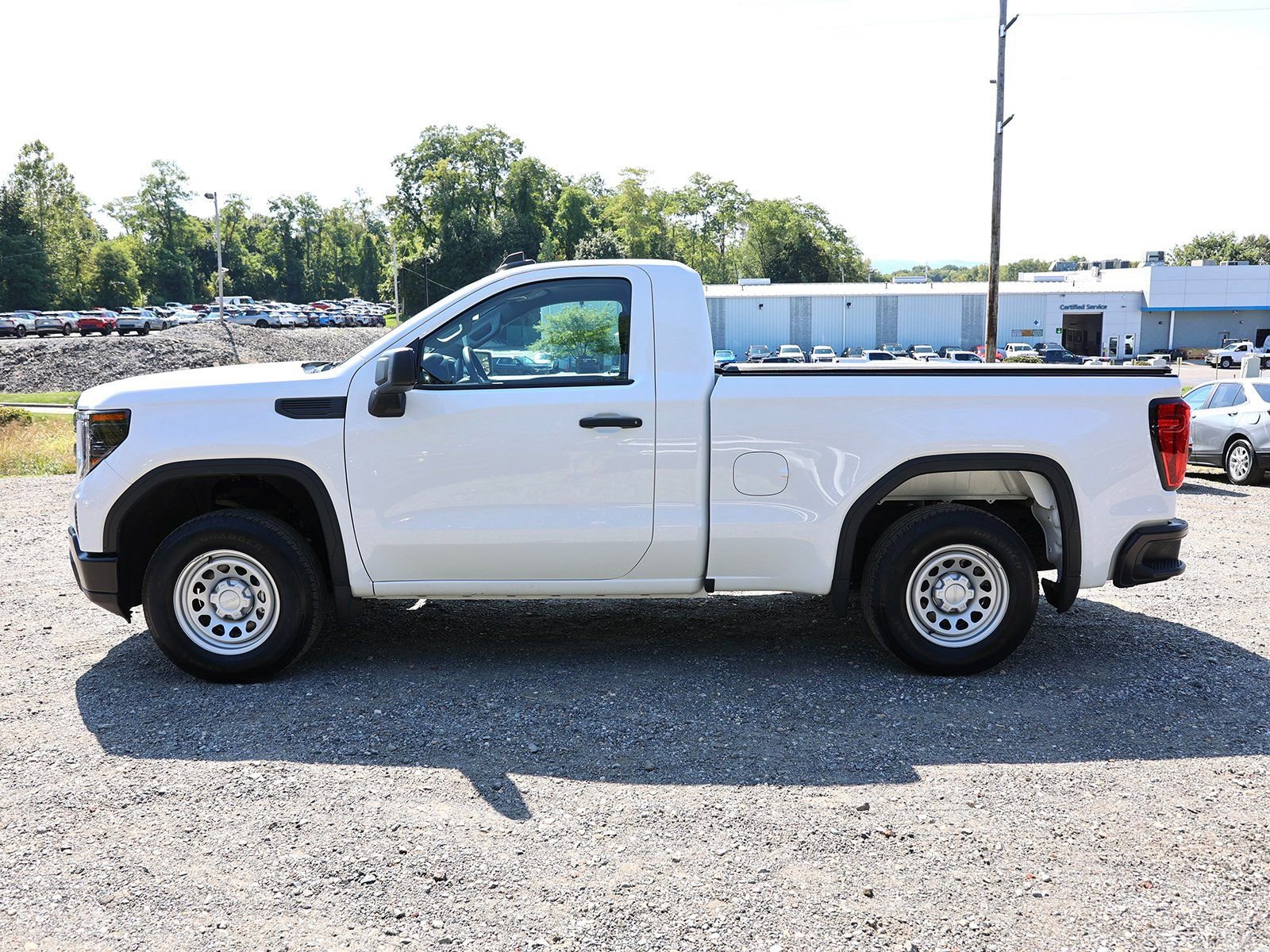 Used 2024 GMC Sierra 1500 Pro w/ Convenience Package image 8