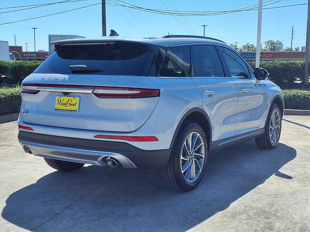 New 2026 Lincoln Corsair Premiere image 2