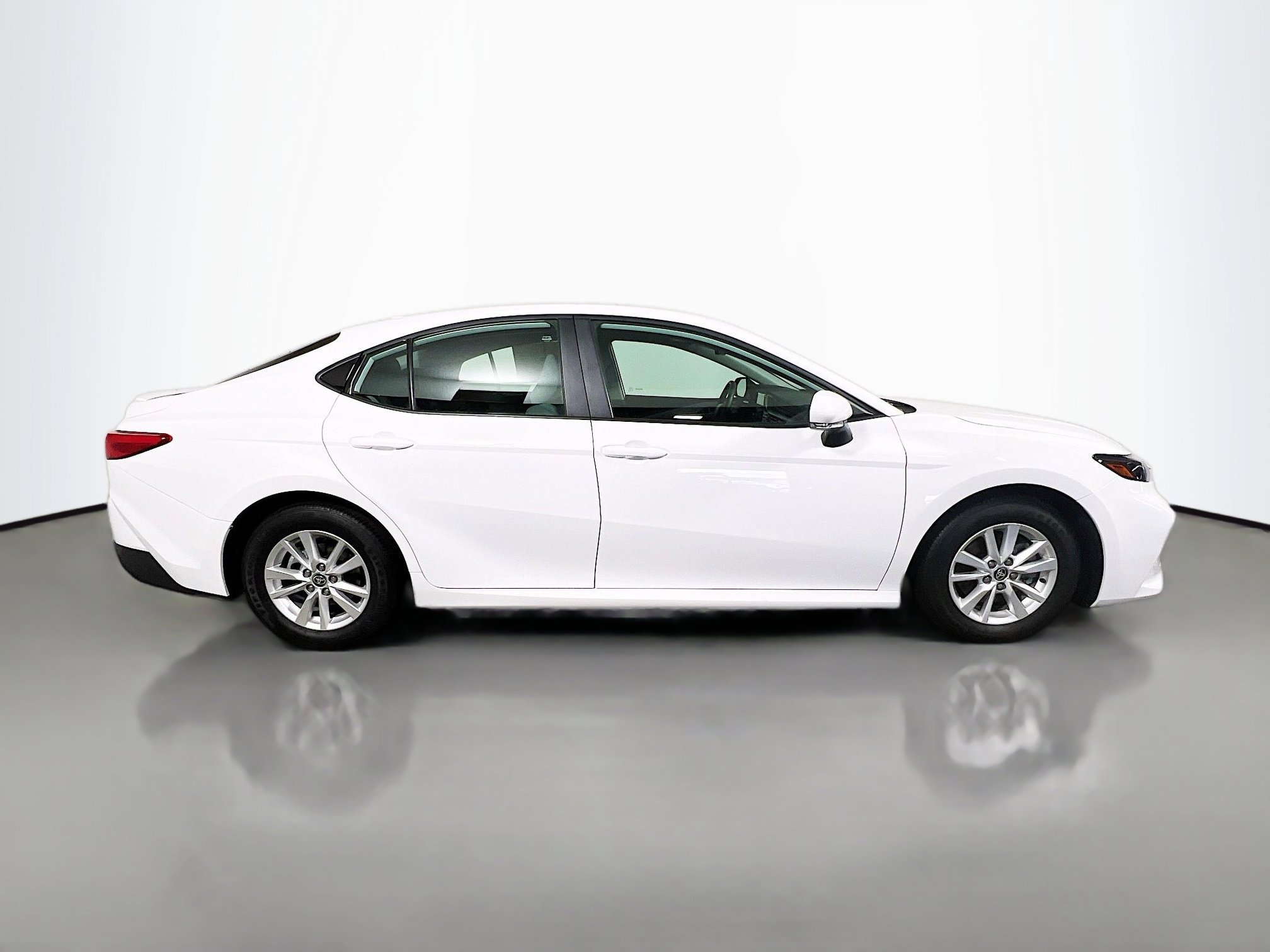 Used 2025 Toyota Camry LE w/ Convenience Package image 3