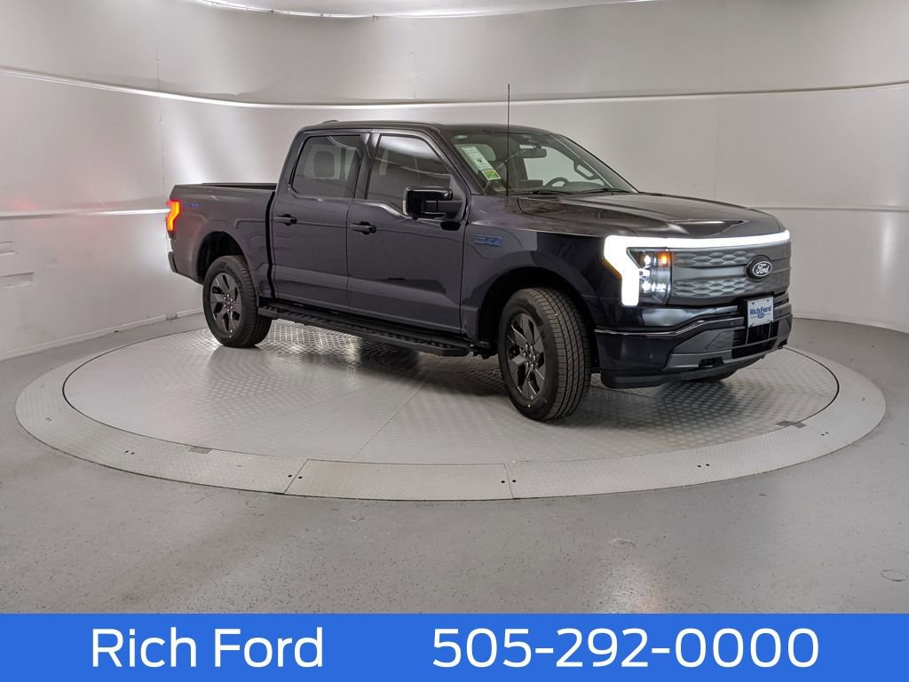 New 2025 Ford F150 Lightning Lariat